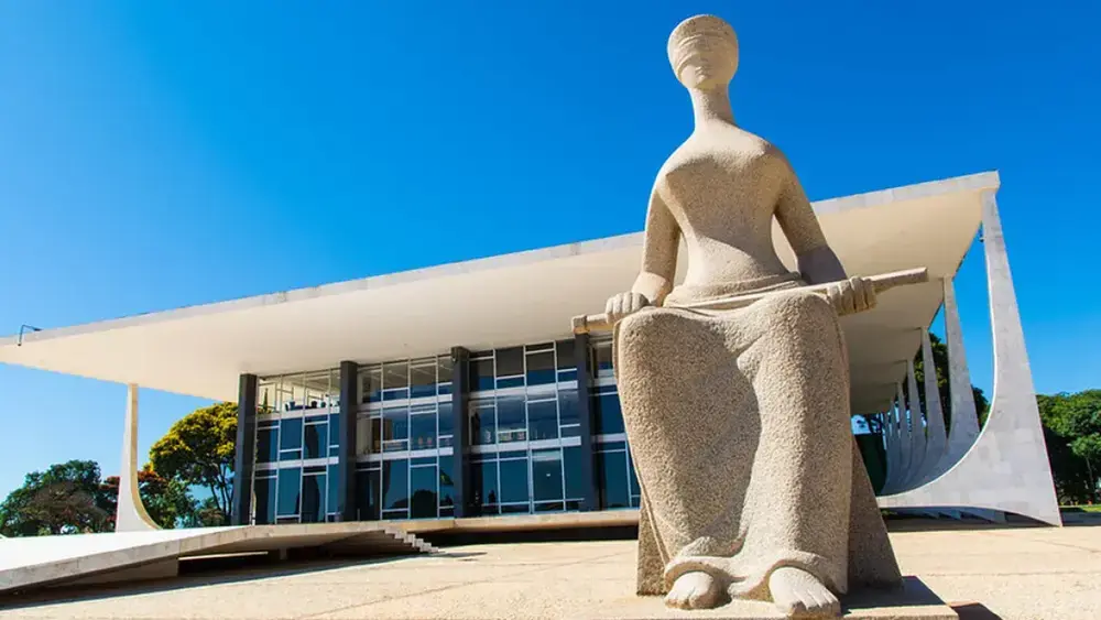 STF entra em recesso e adia julgamentos de grande repercussão
